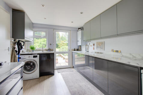 5 WILLOW CLOSE-21