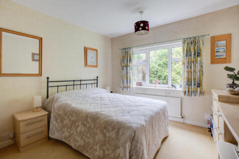 5 WILLOW CLOSE-17