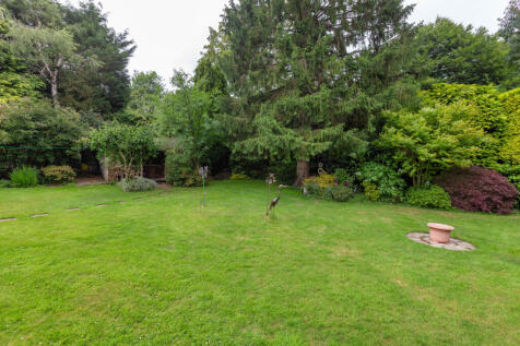5 WILLOW CLOSE-35