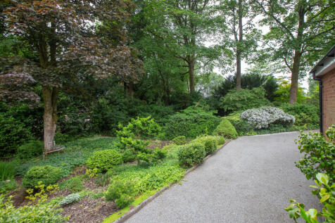 5 WILLOW CLOSE-54