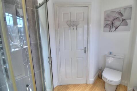 Bedroom 1 - Ensuite