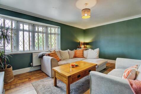 Lounge (alt view)