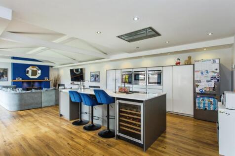 Kitchen Living Area