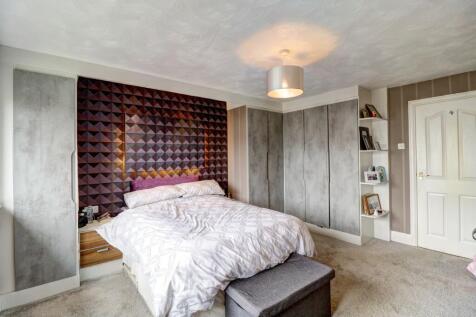 Bedroom 1.4