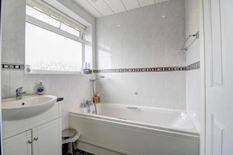 Bathroom 1.2