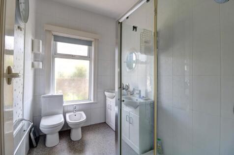 Bathroom 1.1