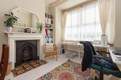35 GARDEN WALK-9