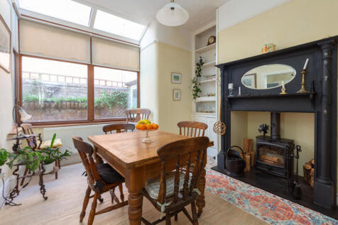35 GARDEN WALK-12