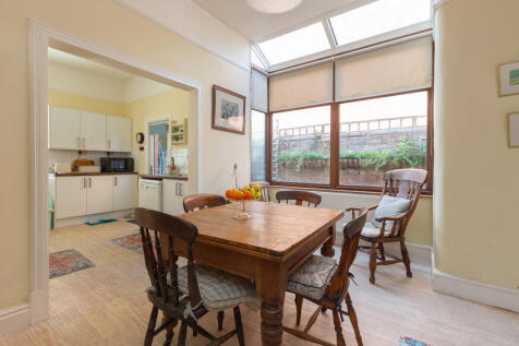 35 GARDEN WALK-13