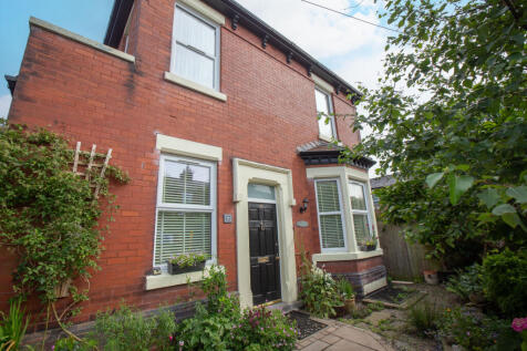 35 GARDEN WALK-26