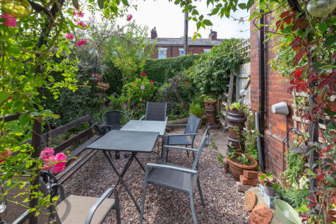 35 GARDEN WALK-22
