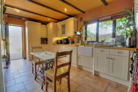 Kitchen breakfast room