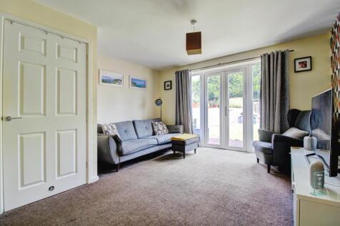 Lounge (alt view)