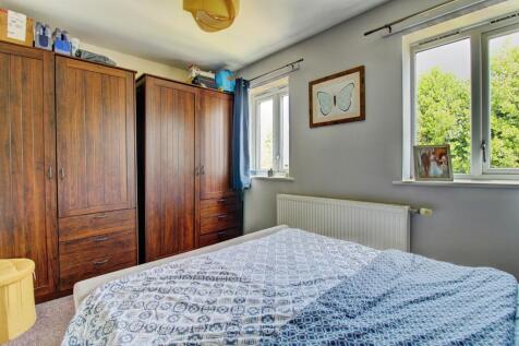 Bedroom One (alt view)