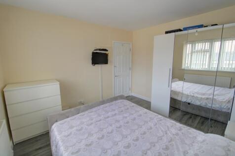 Bedroom 2B