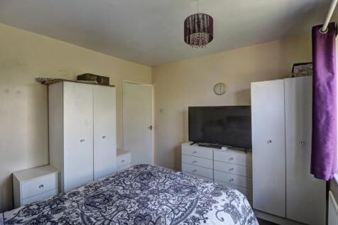 Bedroom 2.3