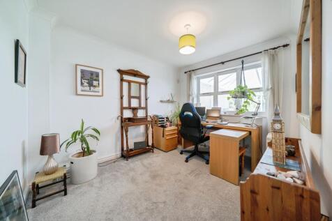 9. Dining room