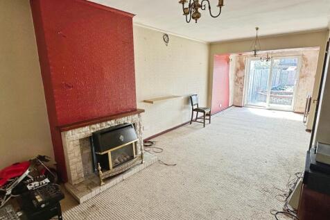 Sitting/Dining Room