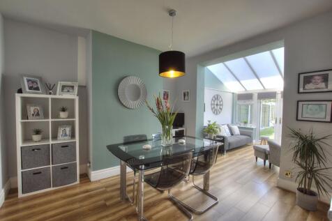 7. Dining room
