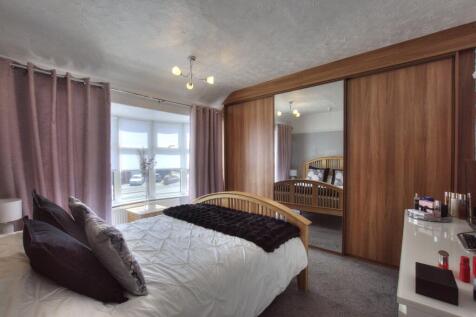 16. Master bedroom