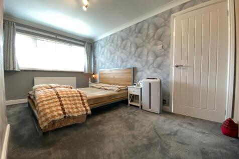 18. Master bedroom