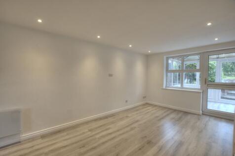 6. Living room: Kitchen