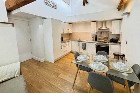 Kitchen/Dining Area