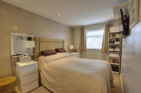 18. Master bedroom