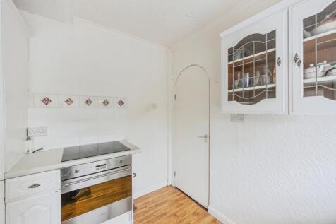 Kitchen (alt view)