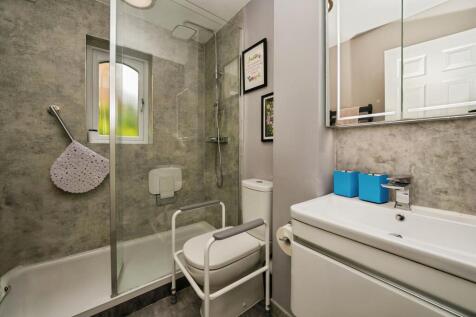 En-suite shower Room