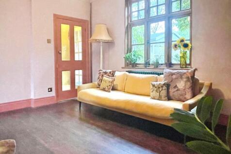 Lounge (alt view)