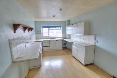 Kitchen breakfast room