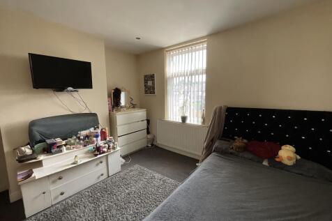 13. Master bedroom