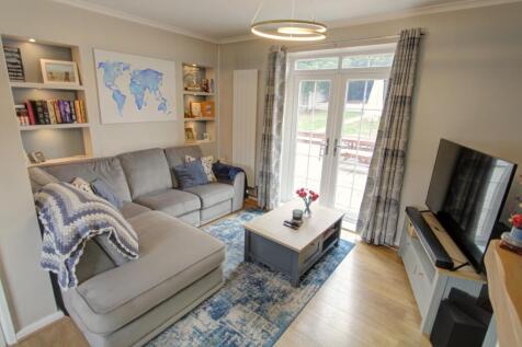 Lounge B