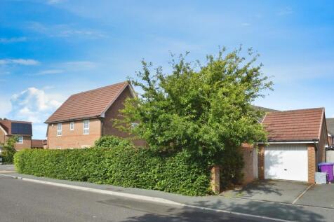 Detached garage