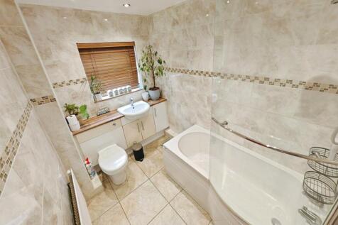 Ground Floor Bathroom