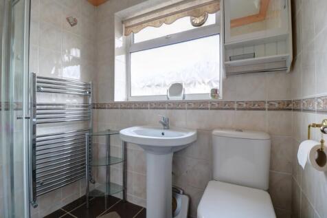 Bathroom 1.1