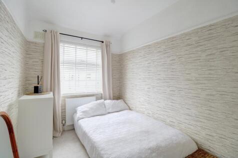 Bedroom 2.1