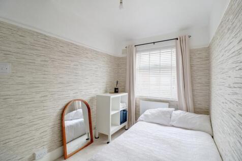 Bedroom 2.2