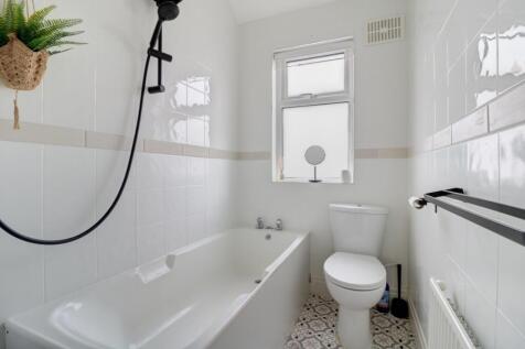 Bathroom 1.1