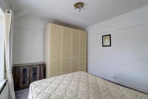 Bedroom 2.2