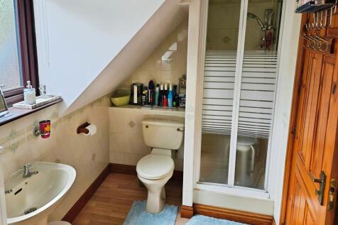 Four-Piece Family Bathroom