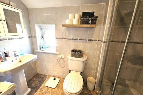 En-suite shower room