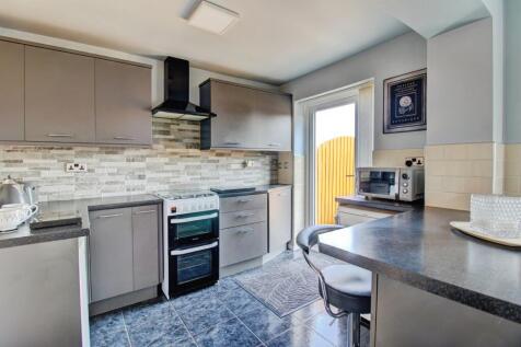 Kitchen (far end)
