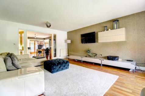 Lounge (alt view)