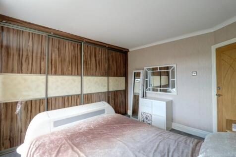 Bedroom 1.4