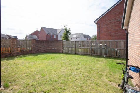36 SCOTSMAN AVENUE-18