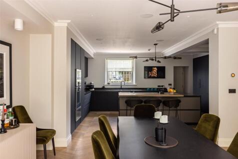Open Plan Dining