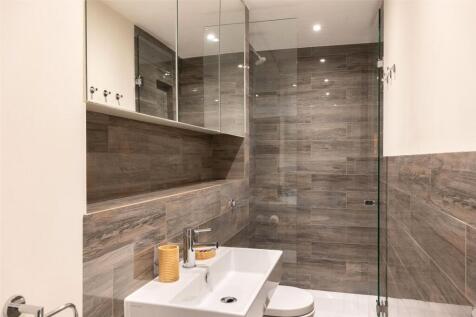 En Suite Bathroom
