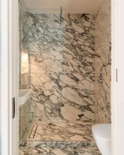 En Suite Shower